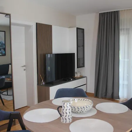 Ornament Lux B11 アパート