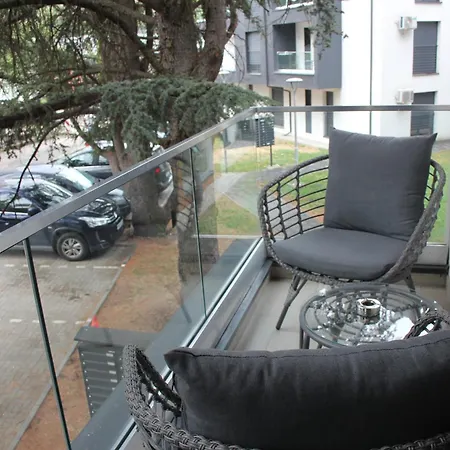 アパート Ornament Lux B11